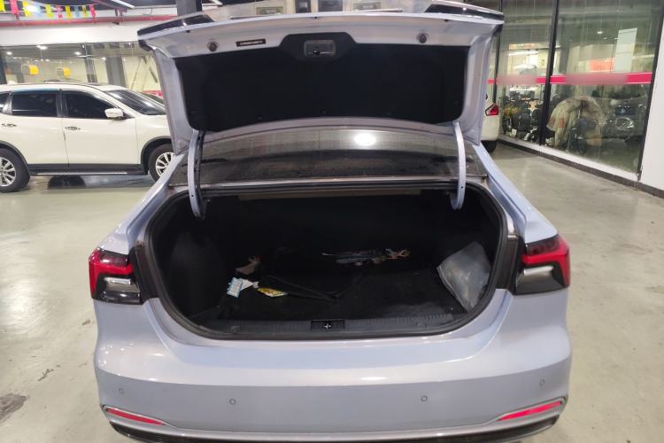 Used Rising ER6 2020 620 km Smart Drive Version Trunk