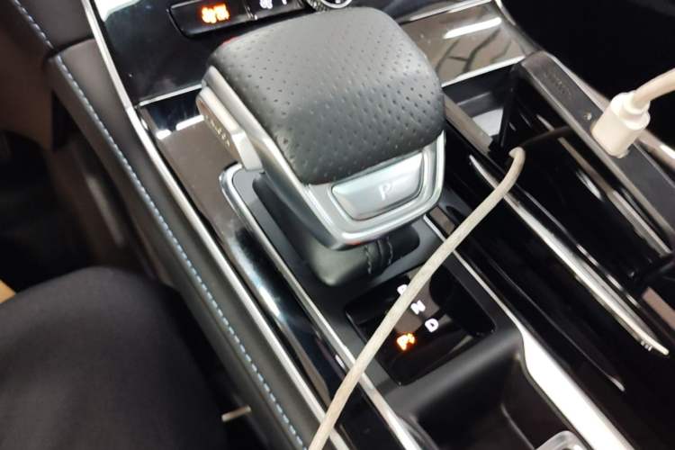 Used Rising ER6 2020 620 km Smart Edition Gear Lever
