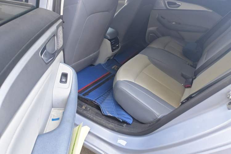 Used Rising ER6 2020 620 km Smart Drive Version Left Rear Seat