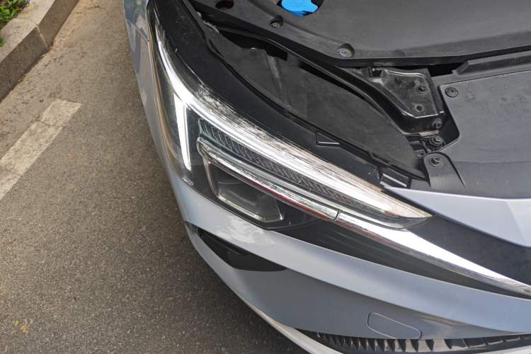 Used Rising ER6 2020 620 km Smart Edition Right Front Headlight