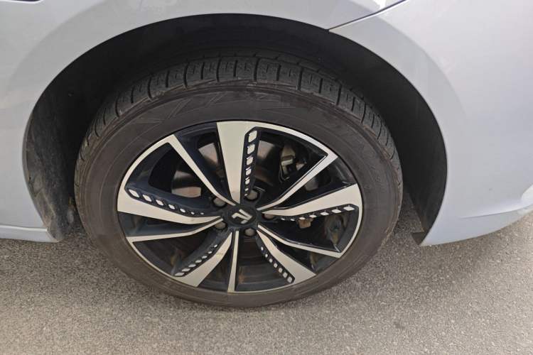 Used Rising ER6 2020 620 km Smart Edition Right Front Wheel Hub