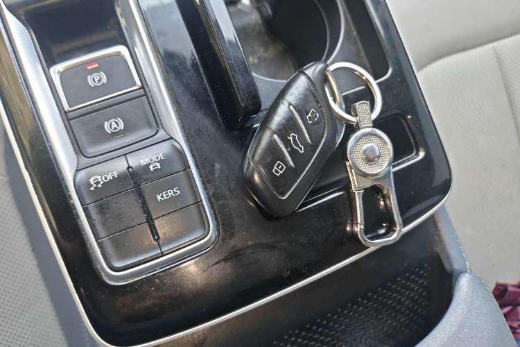 Used Rising ER6 2020 620 km Smart Drive Version Vehicle Key