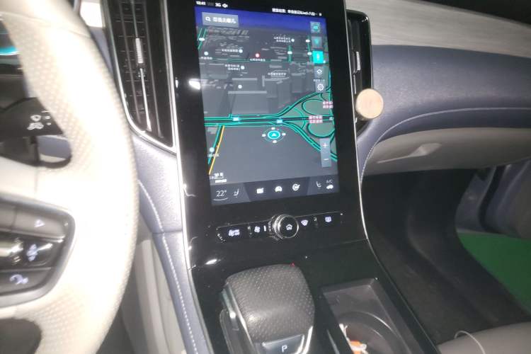 Used Rising ER6 2020 620 km Smart Edition Audio And AC Panel