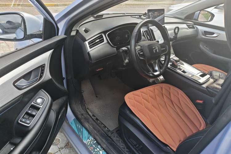 Used Rising ER6 2020 620 km Smart Edition Driver Seat
