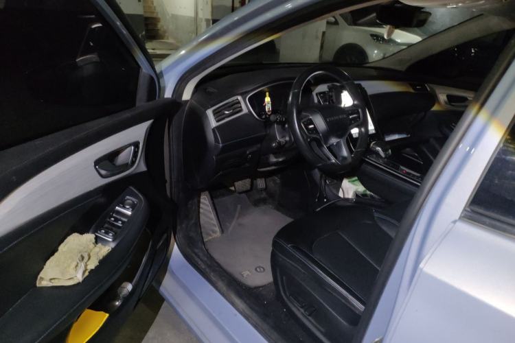 Used Rising ER6 2020 620 km Smart Edition Driver Seat