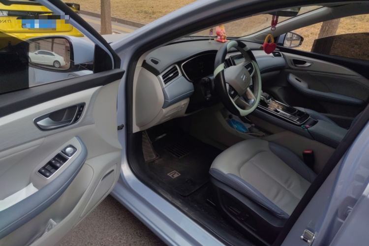 Used Rising ER6 2020 620 km Smart Edition Driver Seat