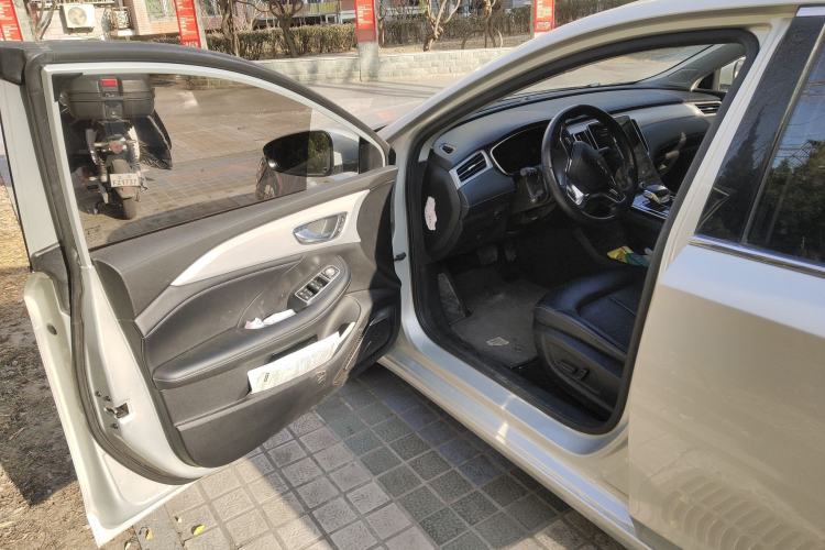 Used Rising ER6 2020 620 km Smart Edition Driver Seat