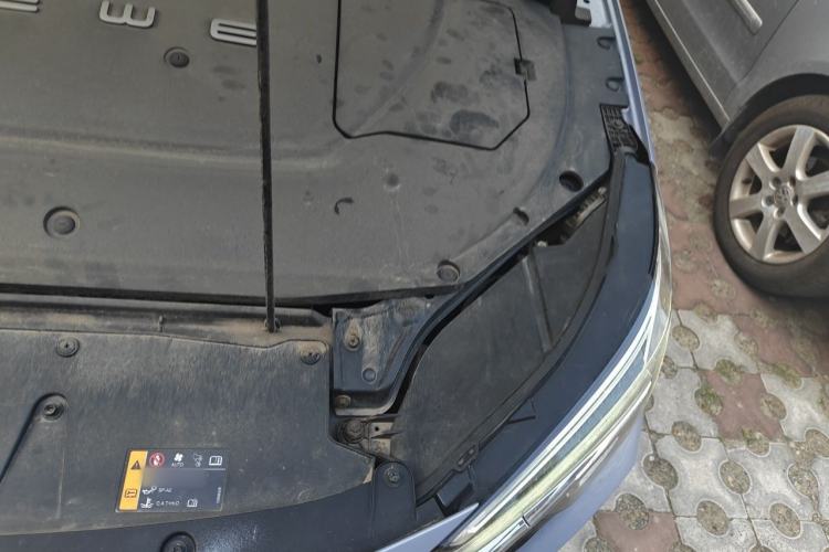 Used Rising ER6 2020 620 km Smart Edition Engine Bay Left
