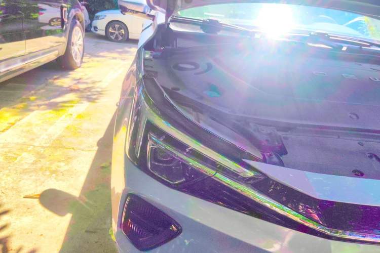 Used Rising ER6 2020 620 km Smart Edition Engine Bay Right