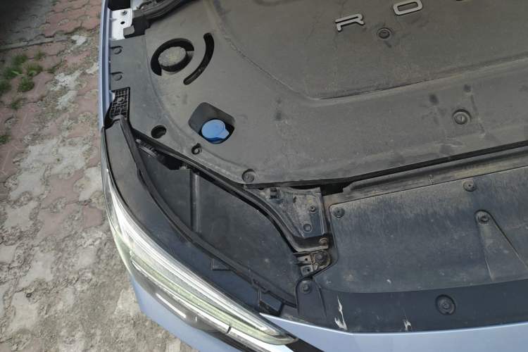 Used Rising ER6 2020 620 km Smart Edition Engine Bay Right