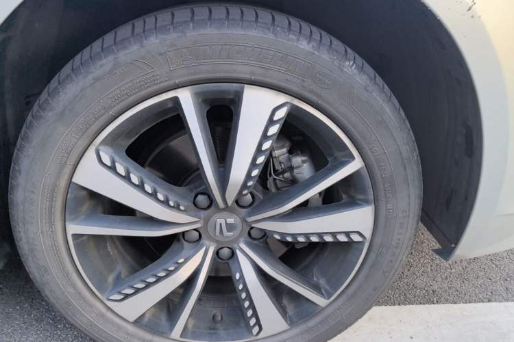 Used Rising ER6 2020 620 km Smart Edition Exterior 1