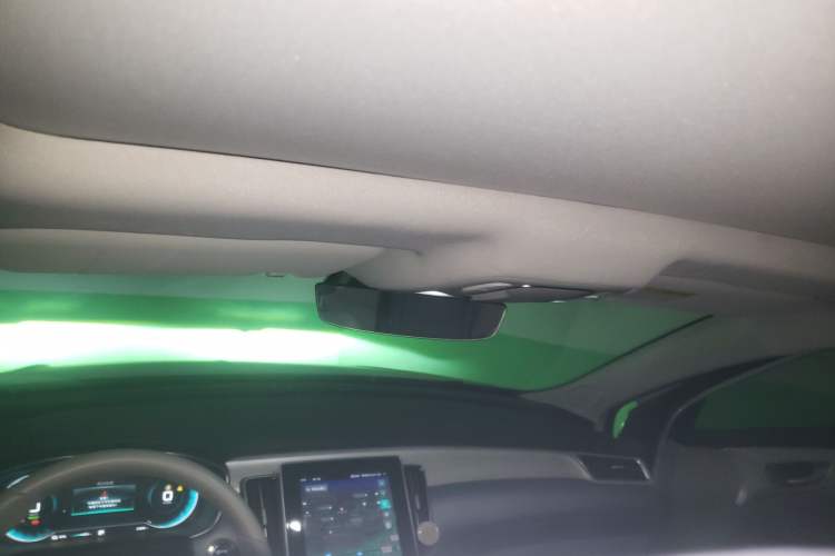 Used Rising ER6 2020 620 km Smart Edition Headliner