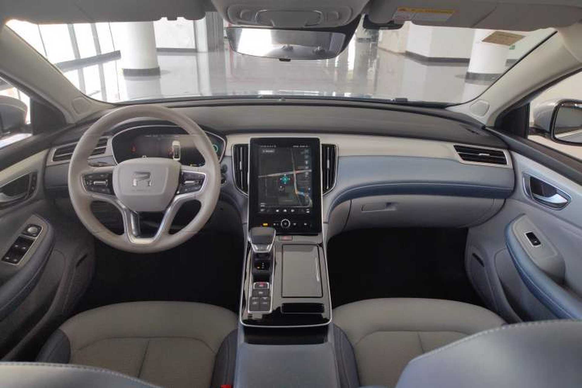 Used Rising ER6 2020 620 km Smart Edition Interior 3