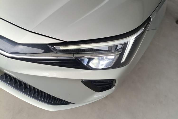 Used Rising ER6 2020 620 km Smart Edition Left Front Headlight
