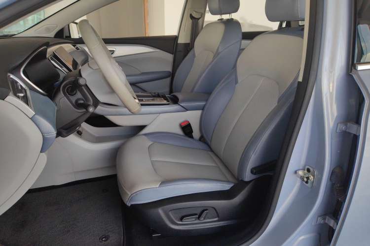 Used Rising ER6 2020 620 km Smart Edition Left Front Seat