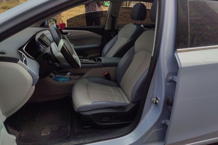 Used Rising ER6 2020 620 km Smart Edition Left Front Seat