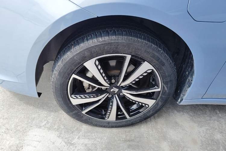 Used Rising ER6 2020 620 km Smart Edition Left Front Wheel Hub