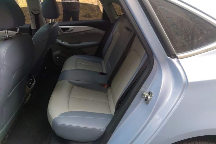 Used Rising ER6 2020 620 km Smart Edition Left Rear Seat