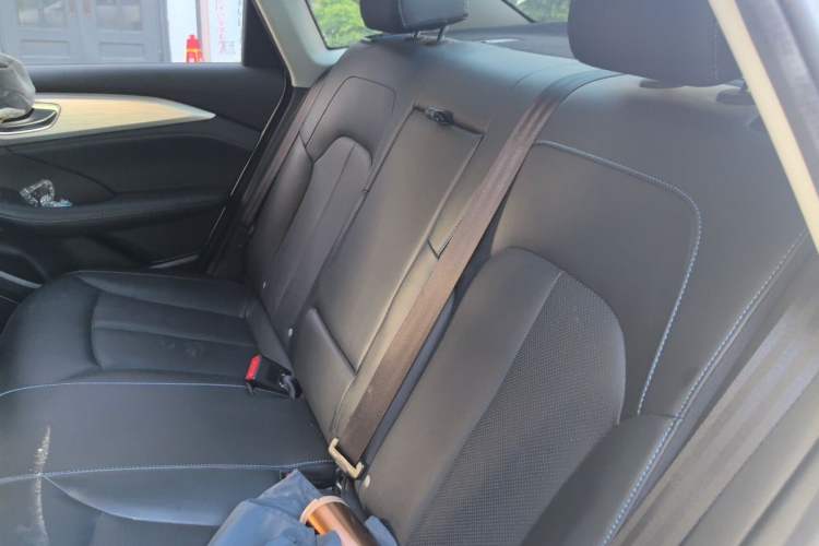 Used Rising ER6 2020 620 km Smart Edition Left Rear Seat