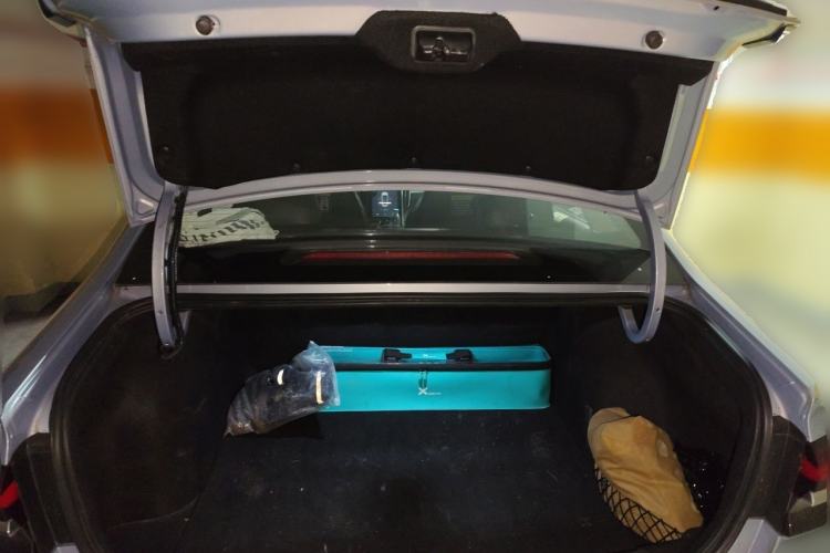 Used Rising ER6 2020 620 km Smart Edition Trunk
