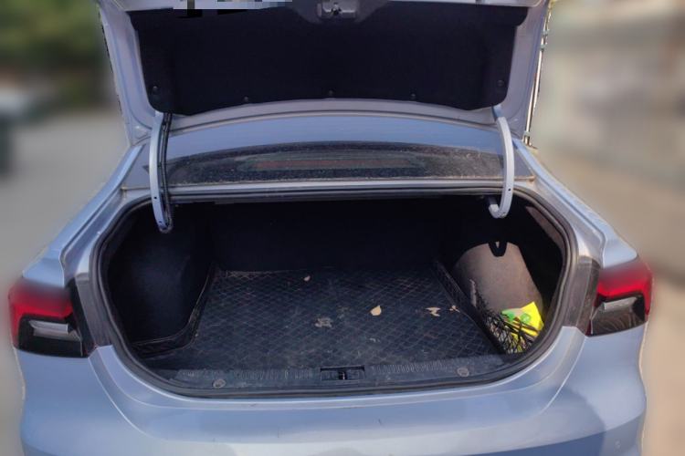 Used Rising ER6 2020 620 km Smart Edition Trunk