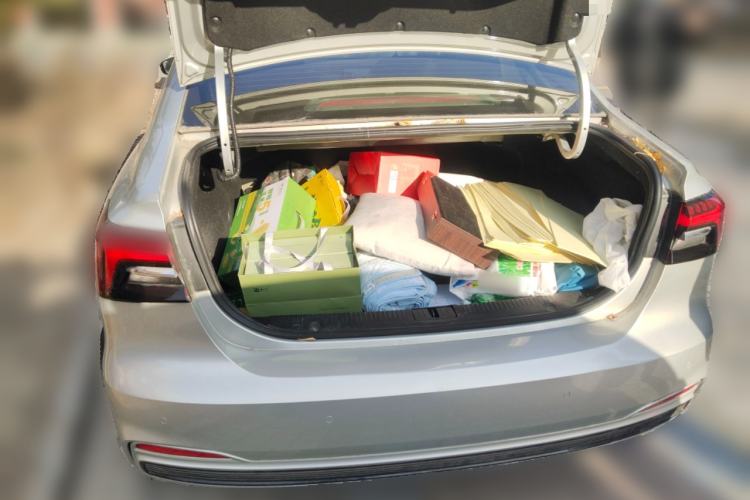 Used Rising ER6 2020 620 km Smart Edition Trunk