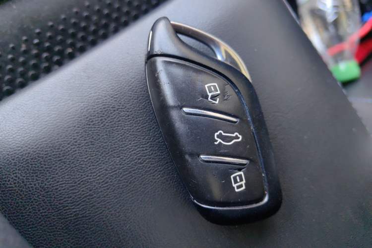 Used Rising ER6 2020 620 km Smart Edition Vehicle Key
