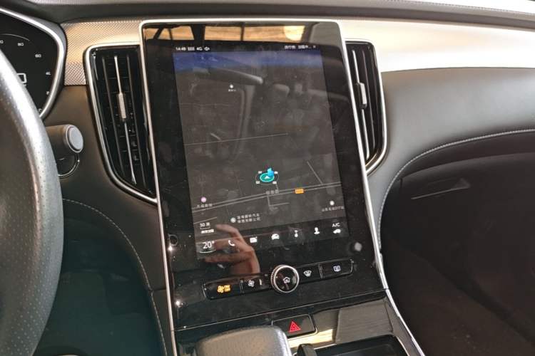 Used Rising ER6 2020 620 km Smart Drive Version Audio And AC Panel