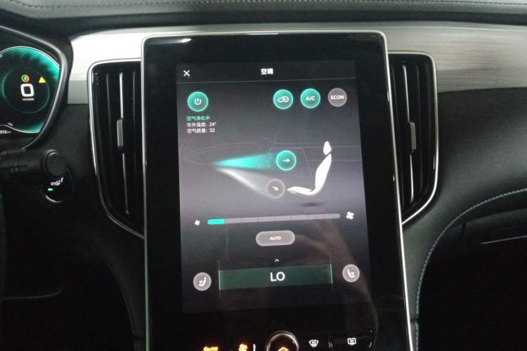 Used Rising ER6 2020 620 km Smart Edition Audio And AC Panel