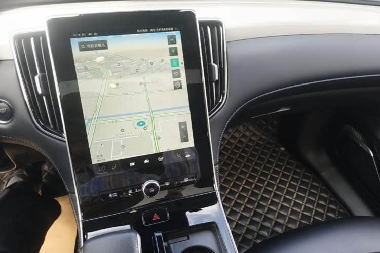 Used Rising ER6 2020 620 km Smart Edition Audio And AC Panel