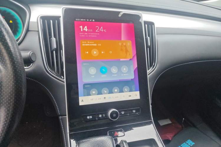 Used Rising ER6 2020 620 km Smart Edition Audio And AC Panel