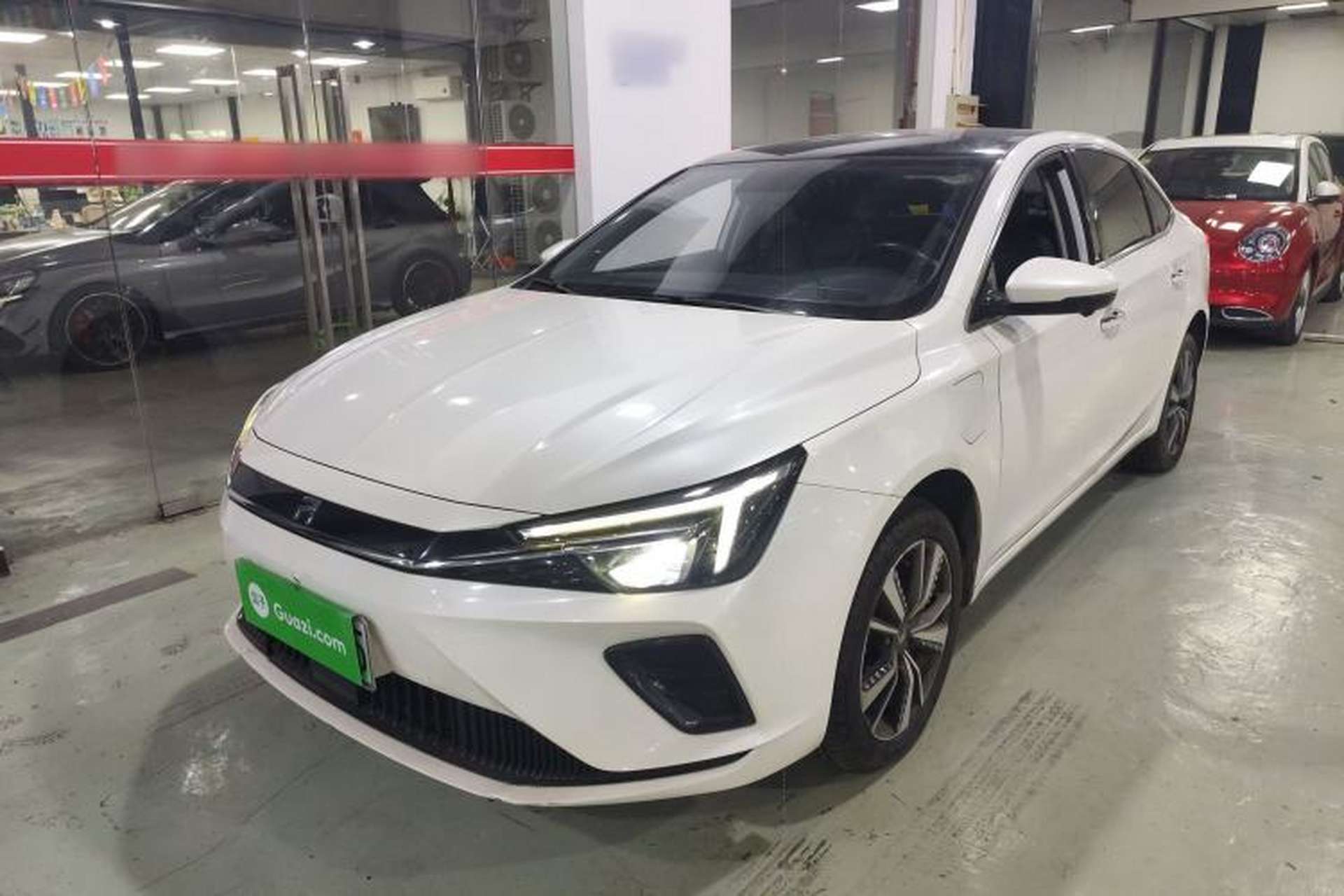 Used Rising ER6 2020 620 km Smart Edition Front Left 45 Deg