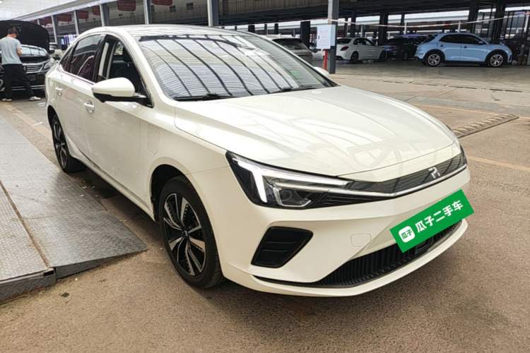 Used Rising ER6 2020 620 km ZhiZun Edition Front Right 45 Deg