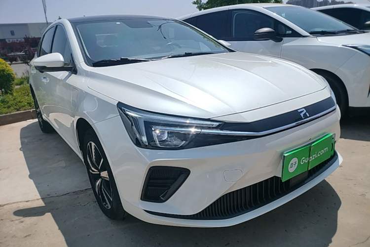 Used Rising ER6 2020 620 km Smart Edition Front Right 45 Deg