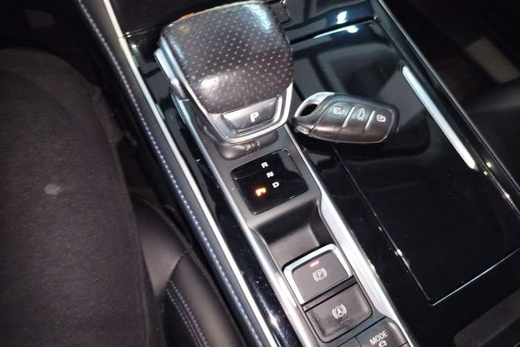 Used Rising ER6 2020 620 km Smart Edition Gear Lever