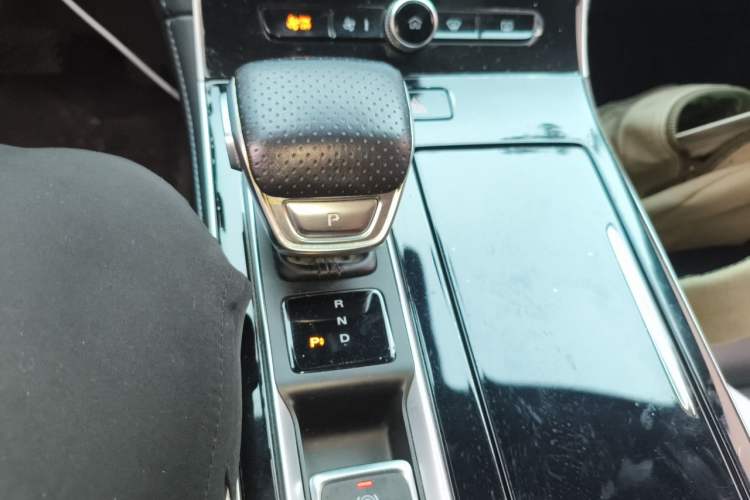 Used Rising ER6 2020 620 km Smart Edition Gear Lever