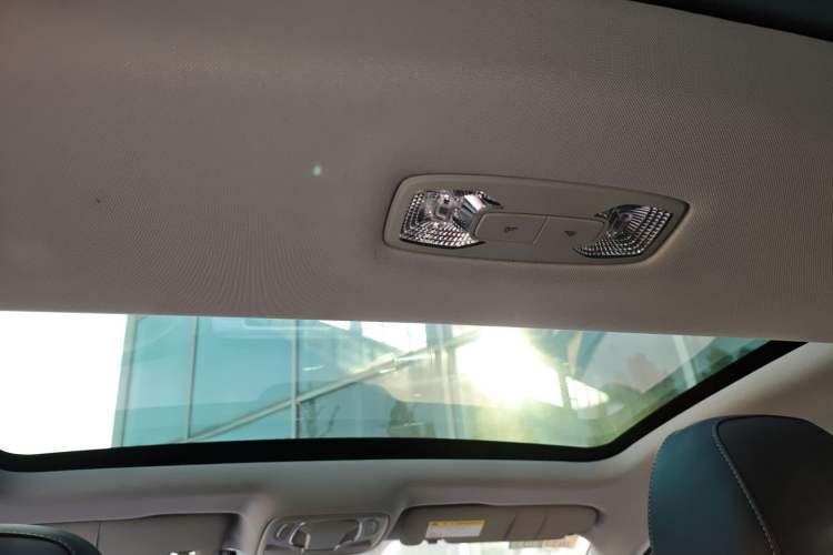 Used Rising ER6 2020 620 km Smart Drive Version Headliner