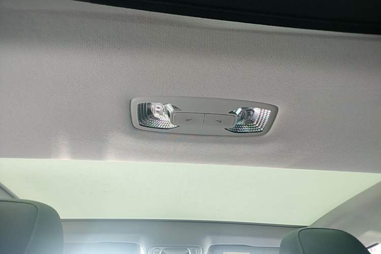 Used Rising ER6 2020 620 km Smart Edition Headliner