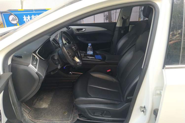 Used Rising ER6 2020 620 km Smart Edition Left Front Seat