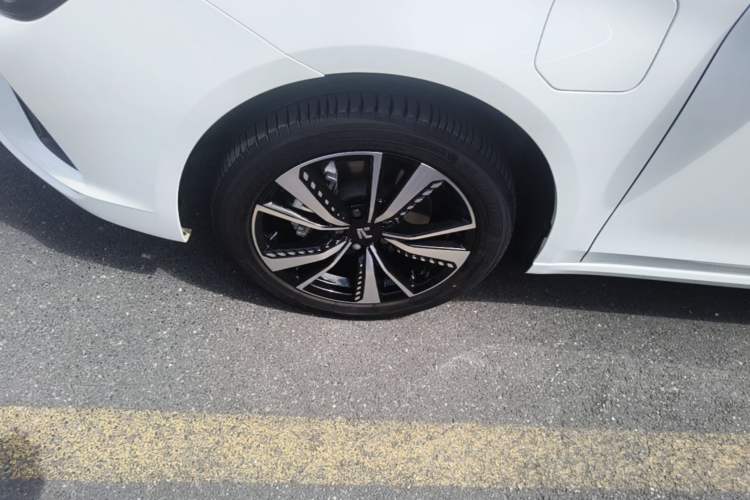 Used Rising ER6 2020 620 km Smart Edition Left Front Wheel Hub