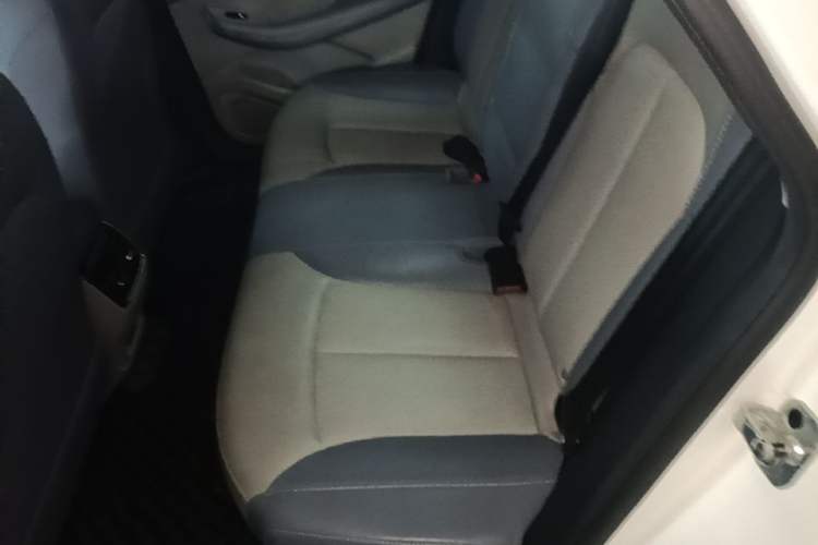 Used Rising ER6 2020 620 km Smart Drive Version Left Rear Seat