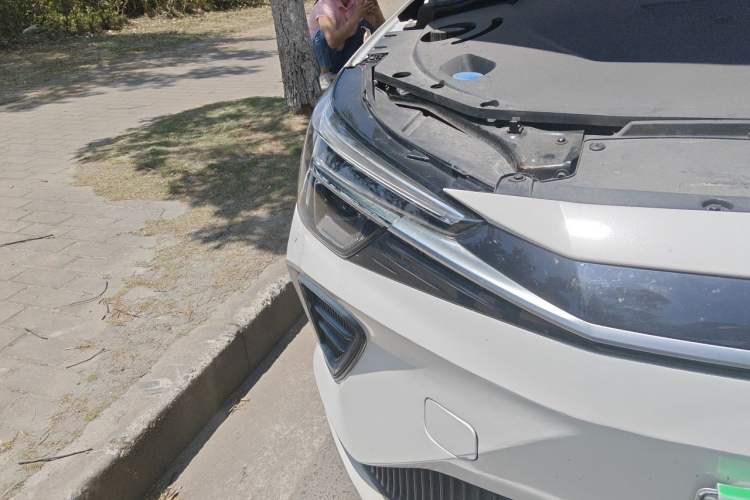 Used Rising ER6 2020 620 km Smart Edition Right Front Headlight