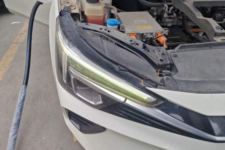 Used Rising ER6 2020 620 km Smart Edition Right Front Headlight