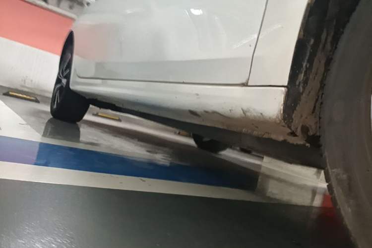 Used Rising ER6 2020 620 km Smart Drive Version Right Side Sill