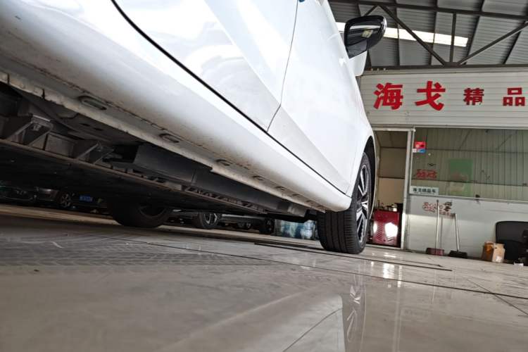 Used Rising ER6 2020 620 km Smart Drive Version Right Side Sill