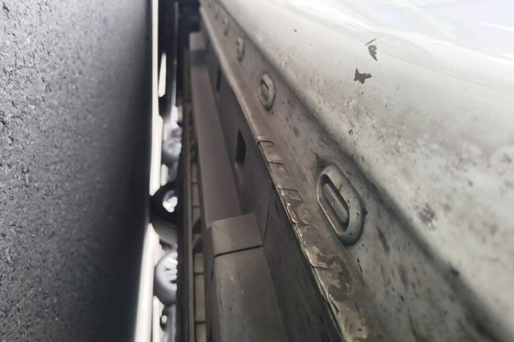 Used Rising ER6 2020 620 km Smart Edition Right Side Sill
