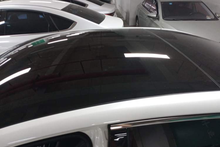 Used Rising ER6 2020 620 km Smart Edition Roof