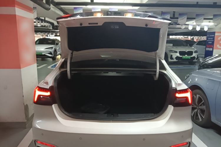 Used Rising ER6 2020 620 km Smart Drive Version Trunk