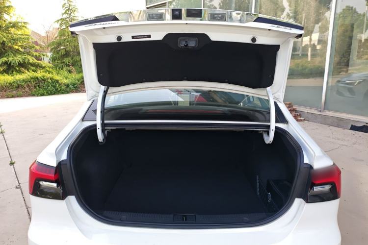 Used Rising ER6 2020 620 km Smart Drive Version Trunk