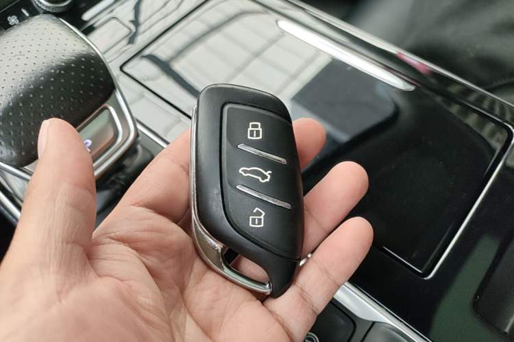 Used Rising ER6 2020 620 km ZhiZun Edition Vehicle Key